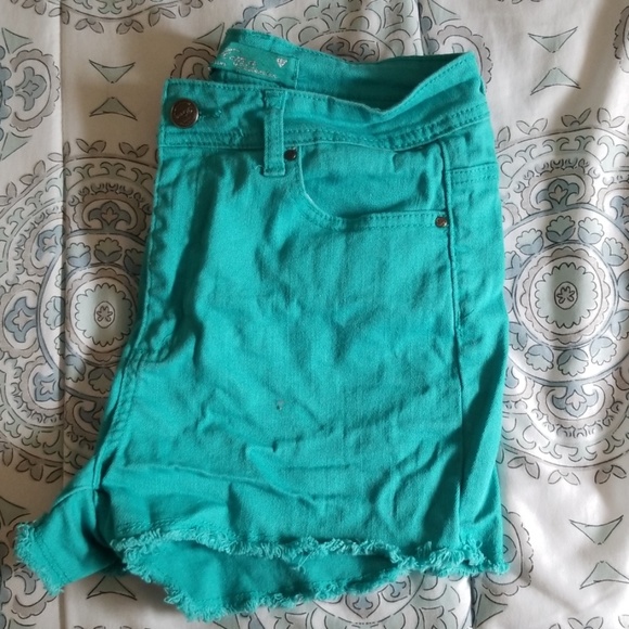 Urban Planet-High waisted Green shorts - Picture 2 of 2